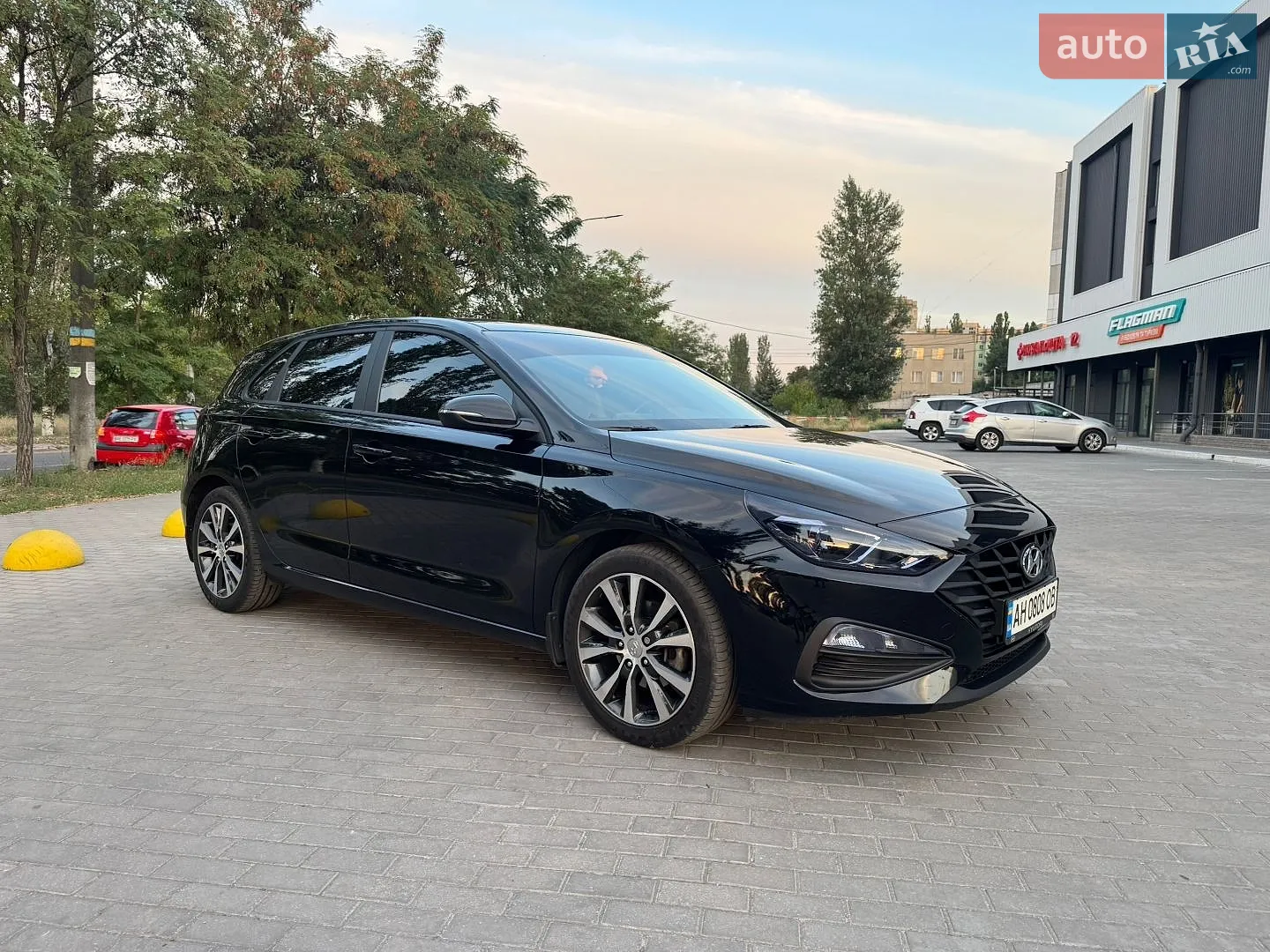 2020 Hyundai i30 - фото 1