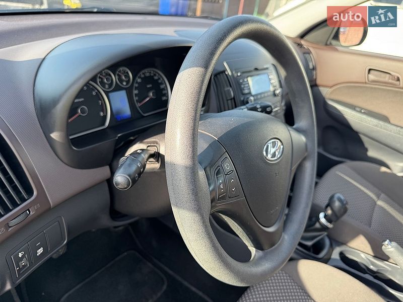 Универсал Hyundai i30 2011 в Одессе