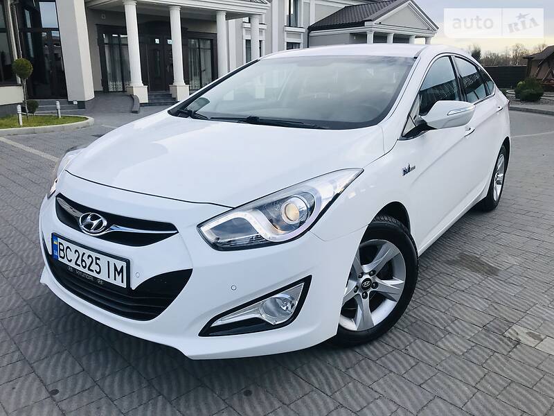 Седан Hyundai i40 2014 в Стрые