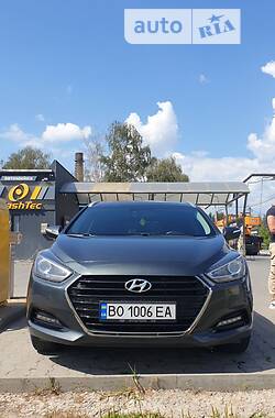 Унiверсал Hyundai i40 2015 в Чернівцях