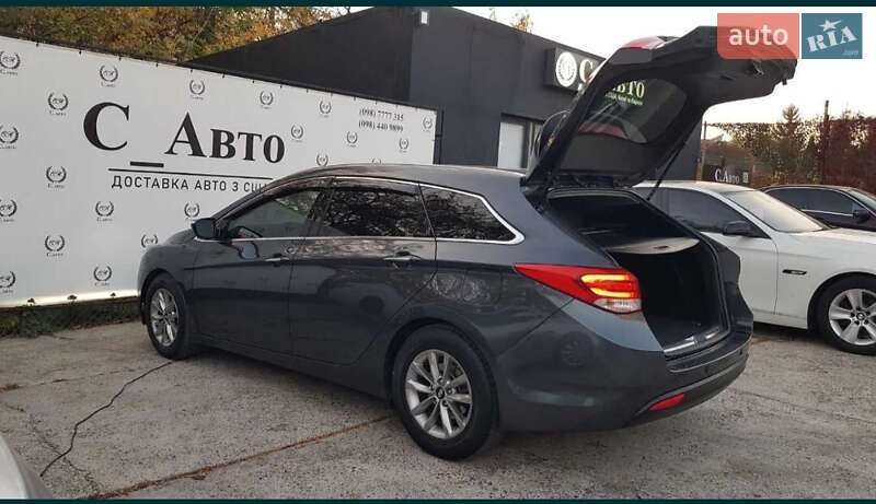 Универсал Hyundai i40 2015 в Черновцах