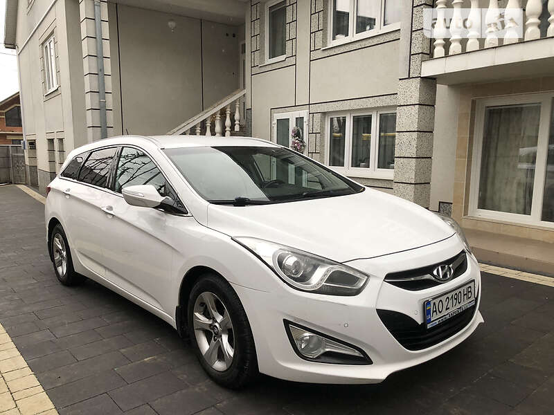Універсал Hyundai i40 2014 в Тячеві