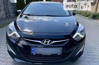 Седан Hyundai i40 2013 в Романове