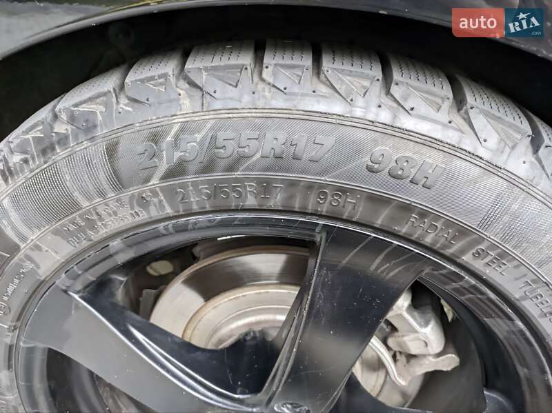 Универсал Hyundai i40 2011 в Дубно