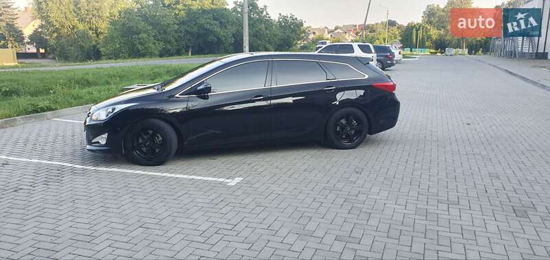 Универсал Hyundai i40 2011 в Дубно