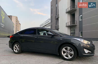 Седан Hyundai i40 2011 в Ивано-Франковске