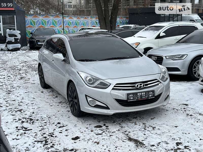 Универсал Hyundai i40 2012 в Киеве