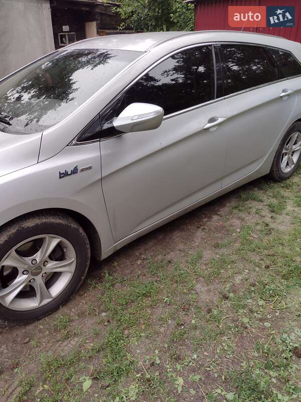 Универсал Hyundai i40 2011 в Светловодске
