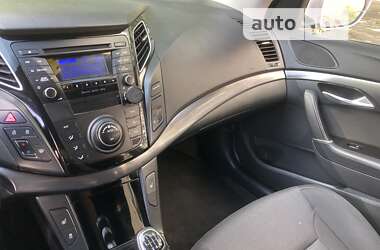 Универсал Hyundai i40 2011 в Черноморске