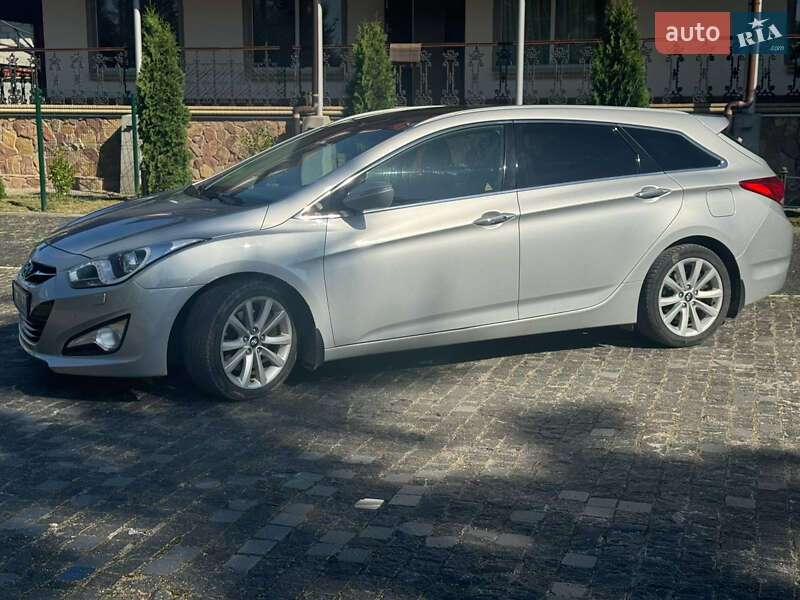 Універсал Hyundai i40 2011 в Золочеві