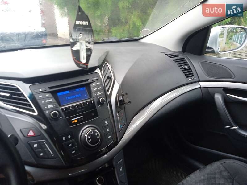 Универсал Hyundai i40 2012 в Иларионовом