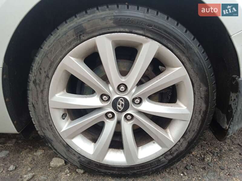 Универсал Hyundai i40 2012 в Иларионовом