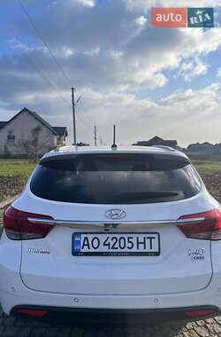 Універсал Hyundai i40 2011 в Ужгороді