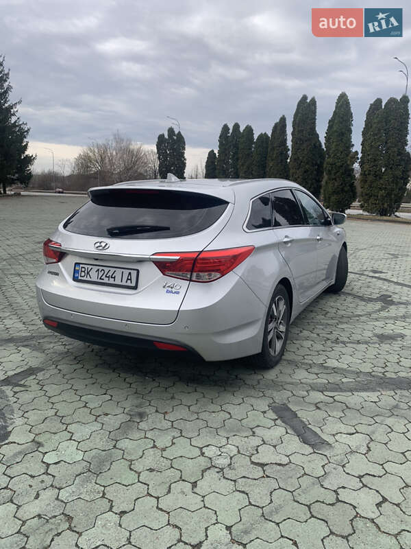 Универсал Hyundai i40 2014 в Дубно