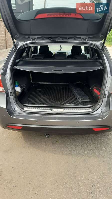 Универсал Hyundai i40 2012 в Запорожье