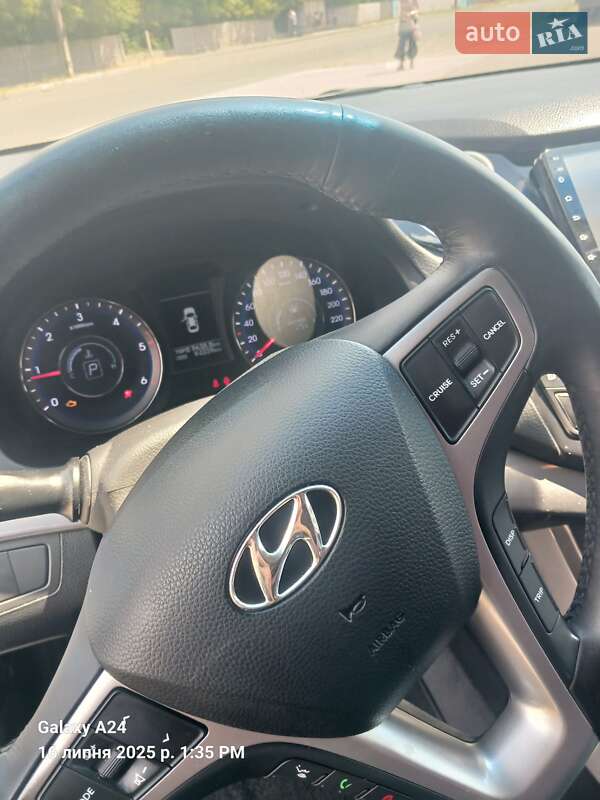 Седан Hyundai i40 2014 в Белозерье