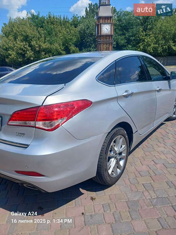 Седан Hyundai i40 2014 в Белозерье