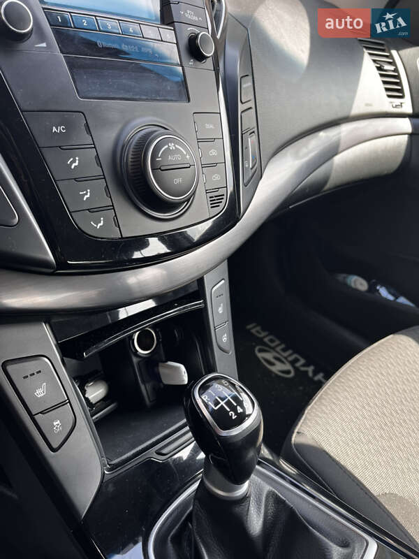 Седан Hyundai i40 2013 в Ужгороде фото 6 Седан Hyundai i40 2013 в Ужгороде