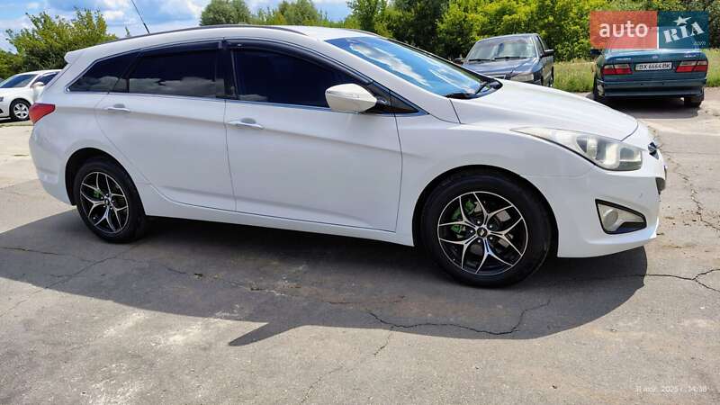 Универсал Hyundai i40 2012 в Нетешине