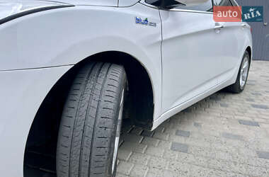 Универсал Hyundai i40 2012 в 