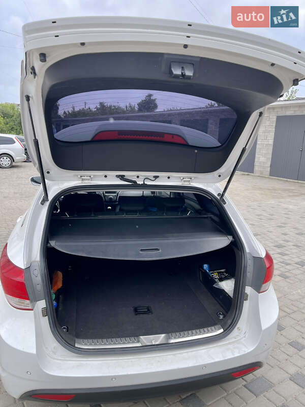 Універсал Hyundai i40 2012 в Березному фото 25 Універсал Hyundai i40 2012 в Березному