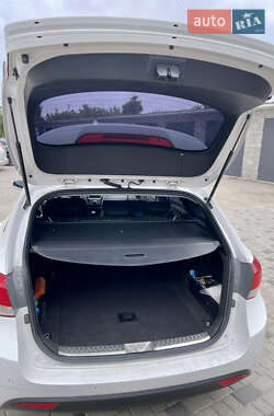 Универсал Hyundai i40 2012 в 