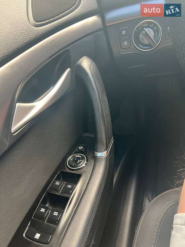 Универсал Hyundai i40 2011 в Одессе