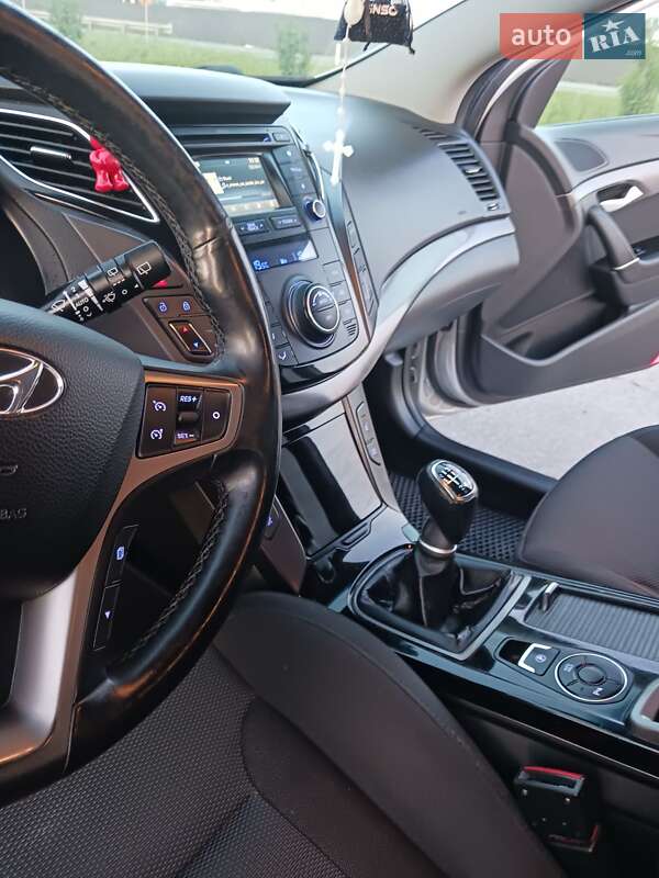 Универсал Hyundai i40 2015 в Мукачево