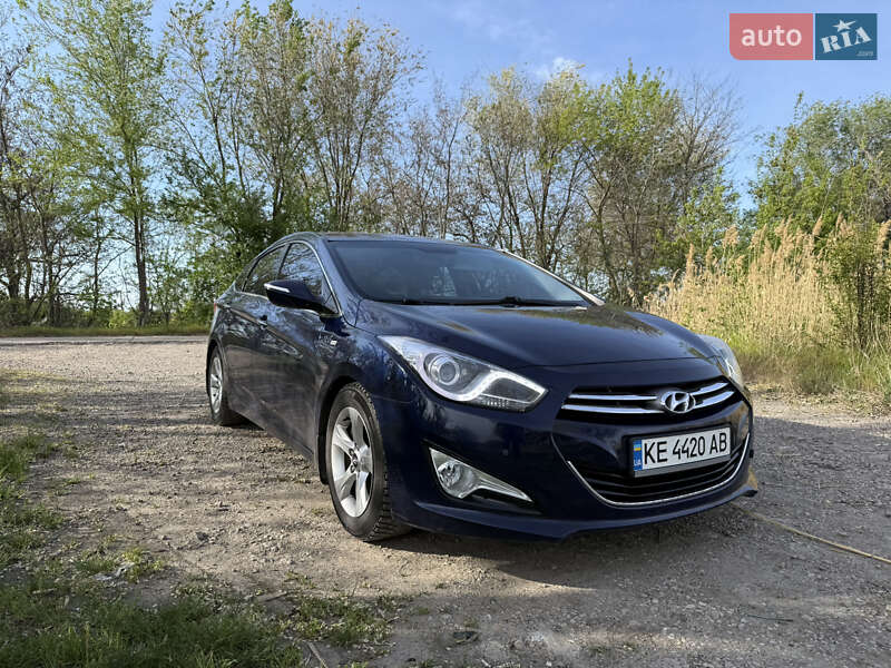 Седан Hyundai i40 2011 в Кривом Роге