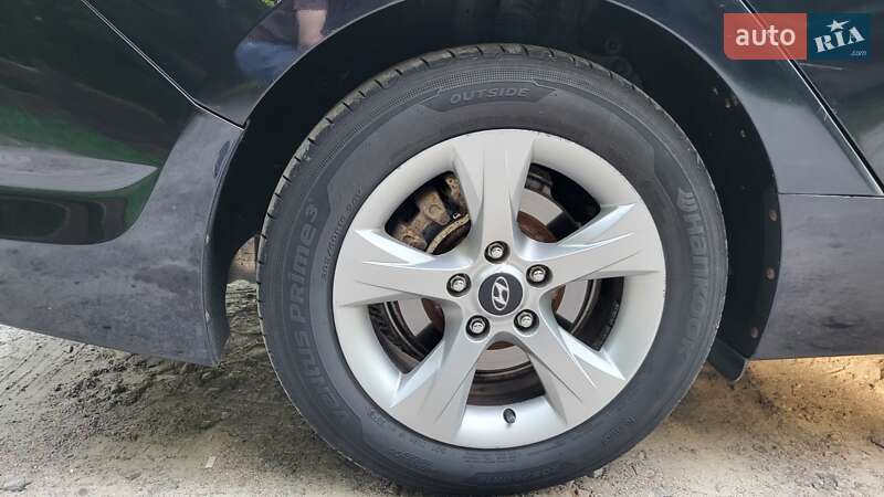 Універсал Hyundai i40 2012 в Бродах фото 24 Універсал Hyundai i40 2012 в Бродах