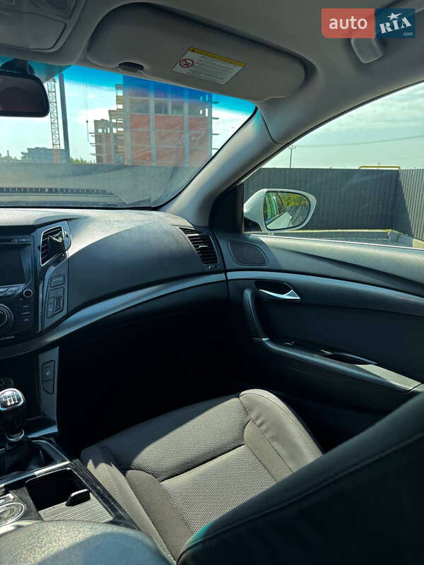 Універсал Hyundai i40 2012 в Львові фото 14 Універсал Hyundai i40 2012 в Львові