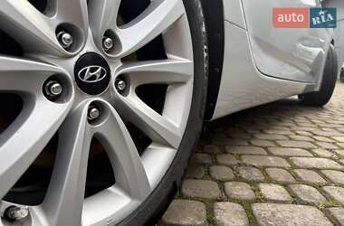 Універсал Hyundai i40 2011 в  фото 14 Універсал Hyundai i40 2011 в