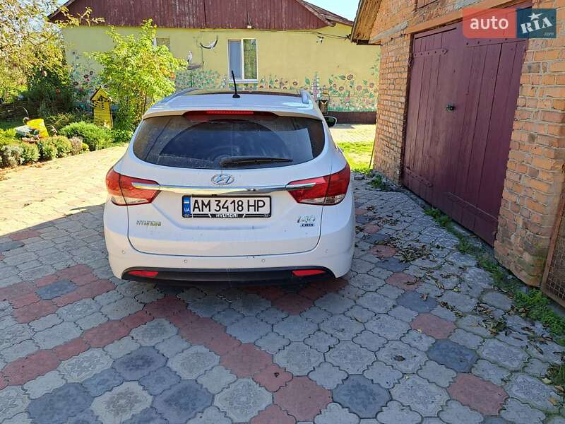 Универсал Hyundai i40 2011 в Романове
