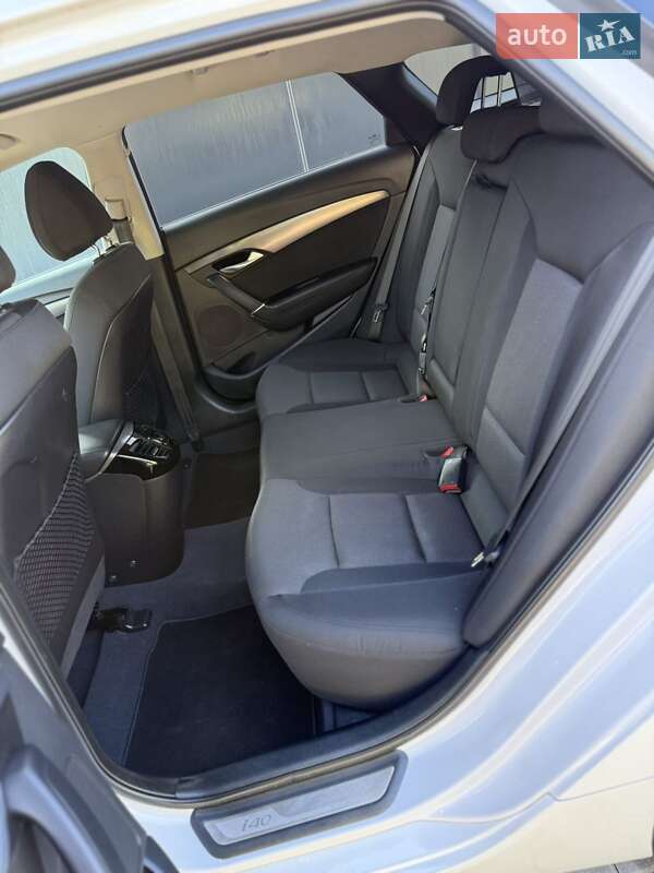Універсал Hyundai i40 2016 в Дубні фото 28 Універсал Hyundai i40 2016 в Дубні