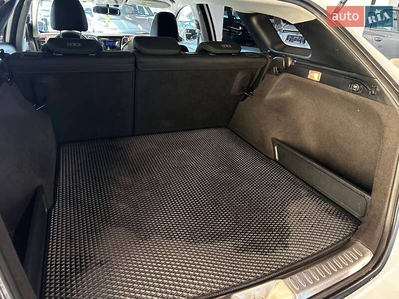 Универсал Hyundai i40 2014 в Львове фото 32 Универсал Hyundai i40 2014 в Львове