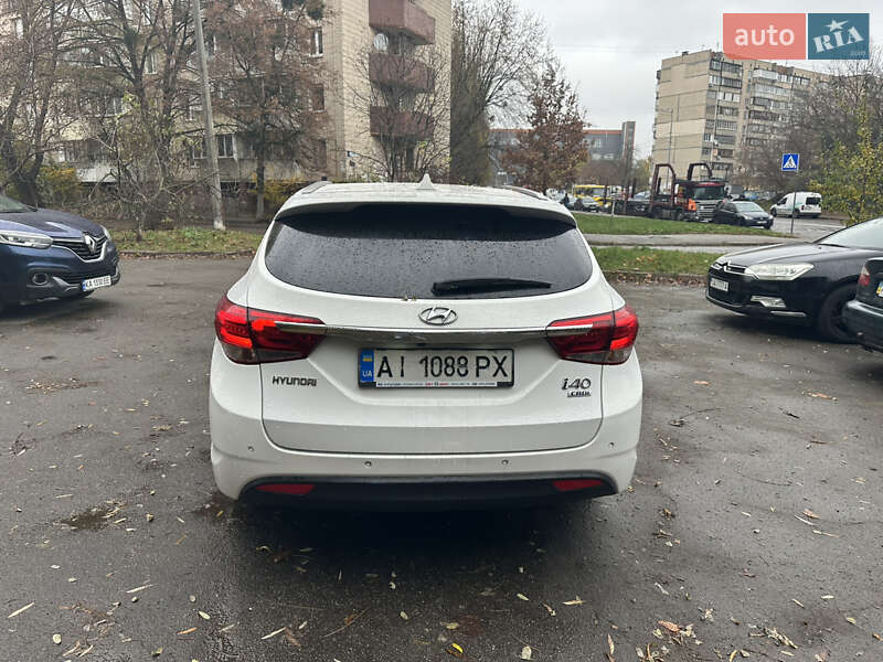 Универсал Hyundai i40 2015 в Киеве