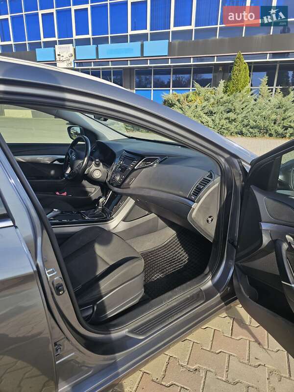 Універсал Hyundai i40 2013 в Ужгороді