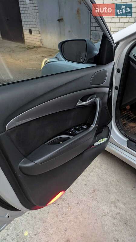 Универсал Hyundai i40 2012 в Днепре