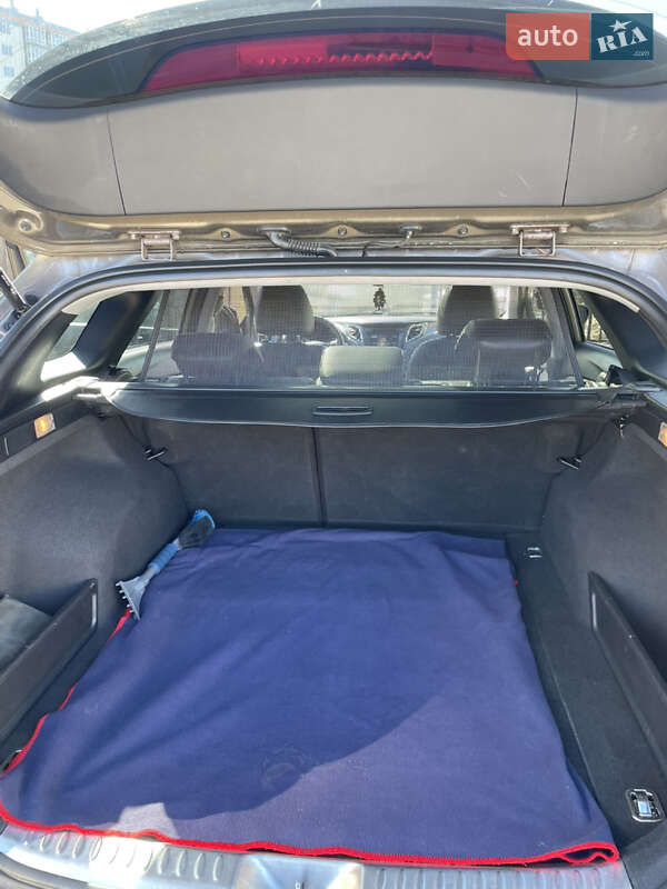 Универсал Hyundai i40 2011 в Ровно фото 12 Универсал Hyundai i40 2011 в Ровно