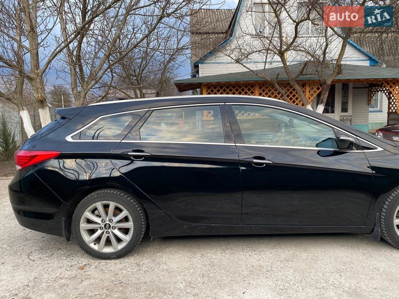 Универсал Hyundai i40 2012 в Радомышле