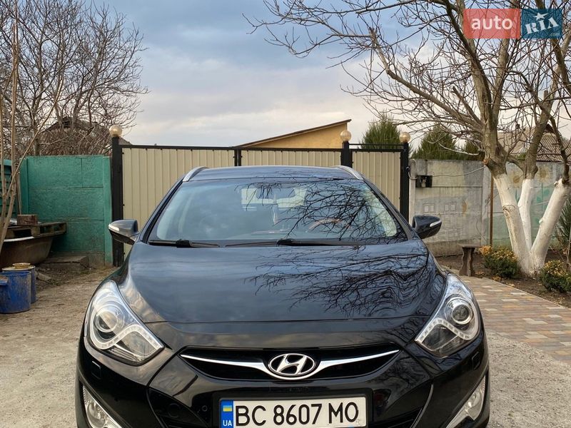 Универсал Hyundai i40 2012 в Радомышле