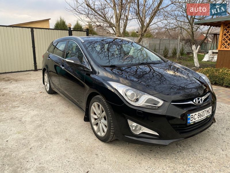 Универсал Hyundai i40 2012 в Радомышле