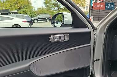 Фастбэк Hyundai Ioniq 6 2023 в 