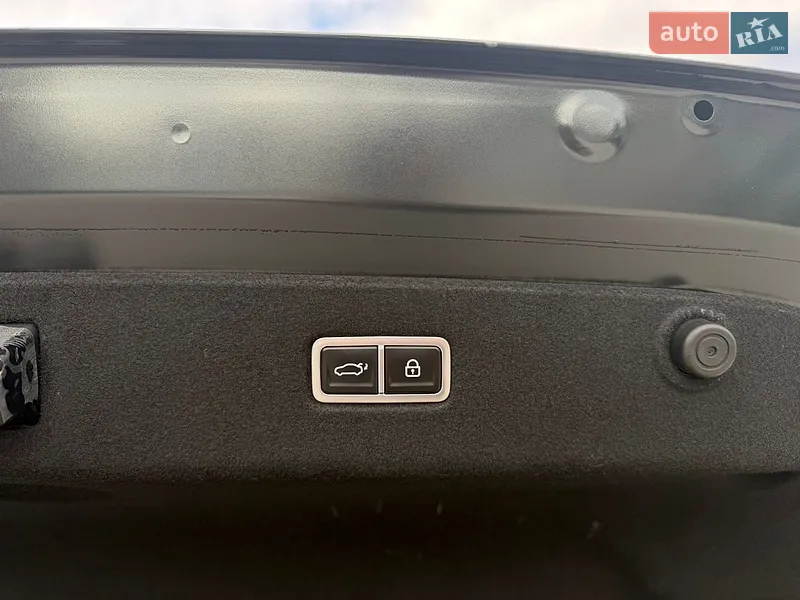Hyundai Ioniq 6 2023 VIN KMHM34AA6PA051221 фото оголошення 50 з 101