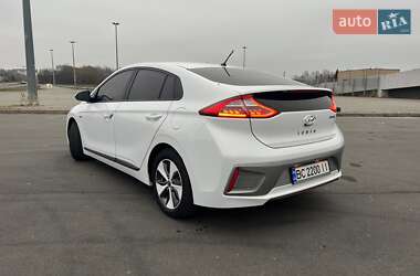 Седан Hyundai Ioniq Electric 2017 в Львове