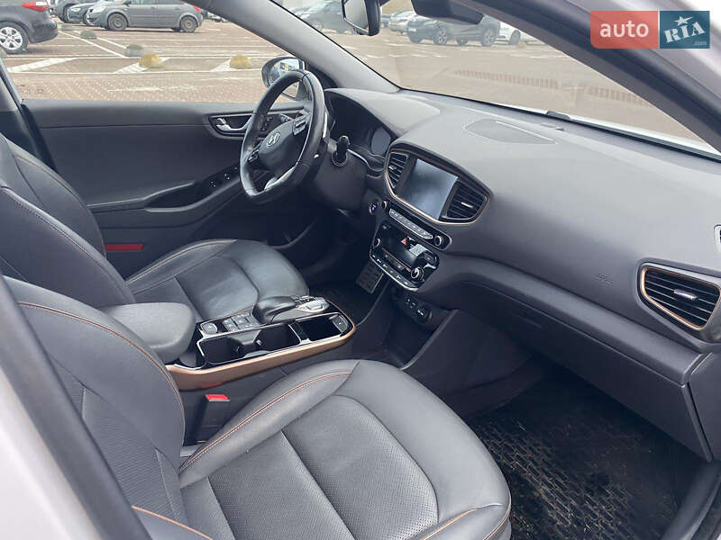 Лифтбек Hyundai Ioniq Electric 2019 в Житомире