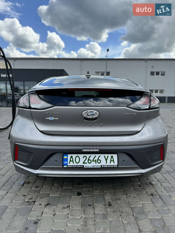 Ліфтбек Hyundai Ioniq Electric 2020 в Мукачевому