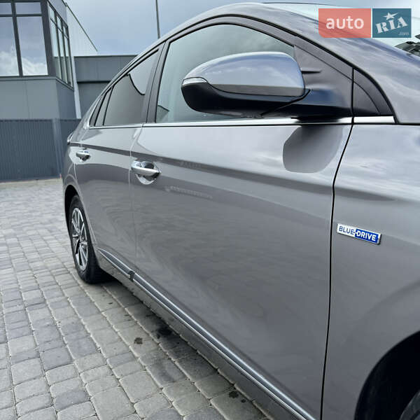 Ліфтбек Hyundai Ioniq Electric 2020 в Мукачевому