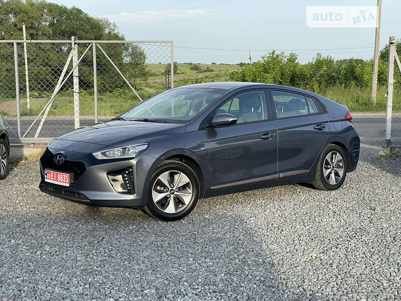 Ліфтбек Hyundai Ioniq Electric 2019 в Львові