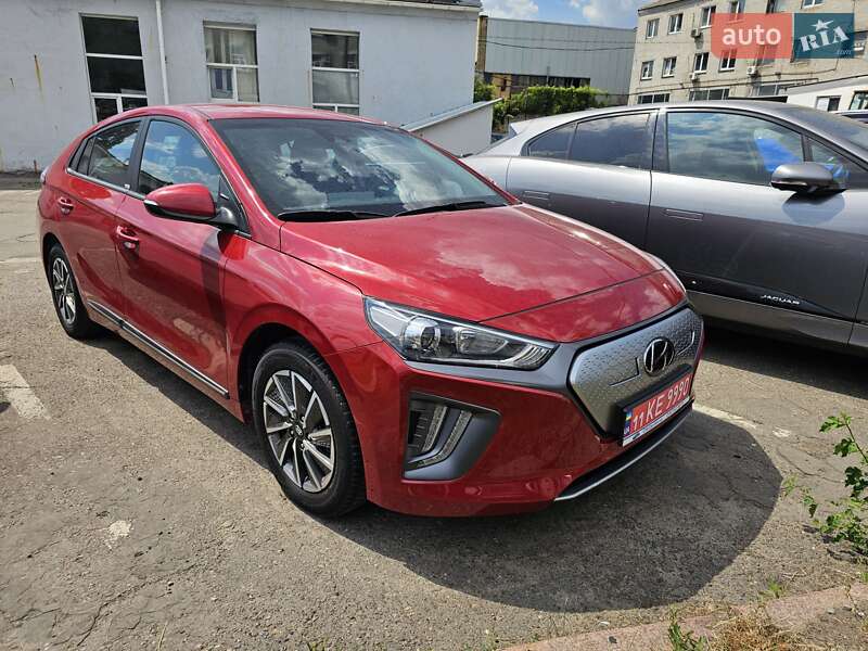 Лифтбек Hyundai Ioniq Electric 2021 в Киеве